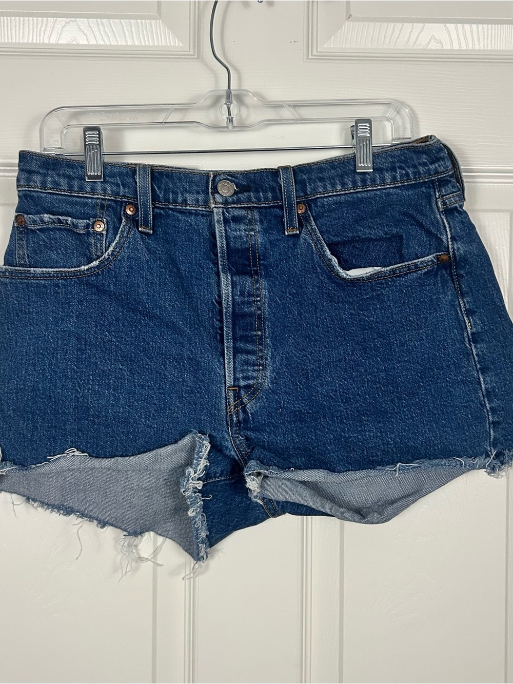 Levi’s 501 Dark Wash Cutoff Shorts Women’s 31
